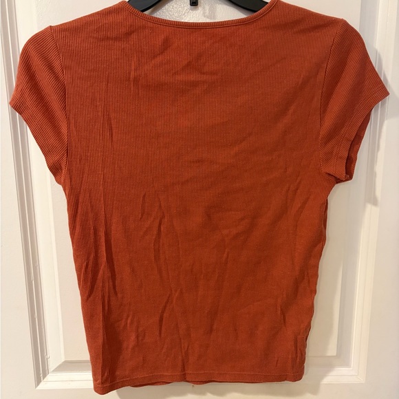 American Eagle Baby Tee, Size M - Picture 2 of 4